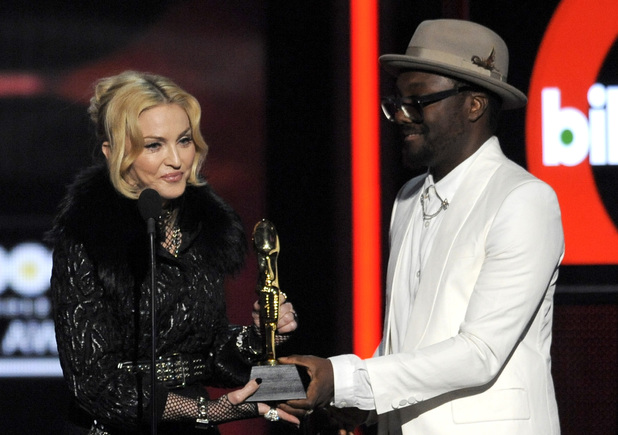 Billboard Music Awards 2013: Madonna and will.i.am