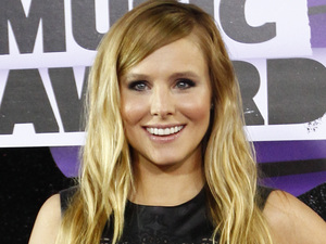 Kristen Bell arriving at the 2013 CMT Music Awards