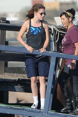 Kristen Stewart wears army uniform on the set of Camp X-Ray