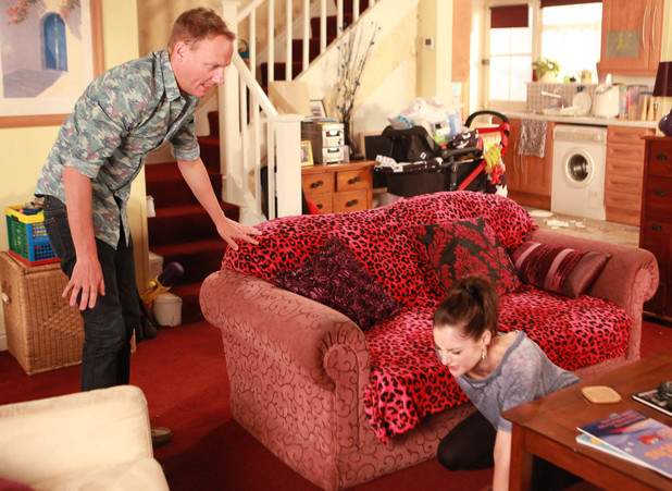 Sean and Kylie realise she is in labour.