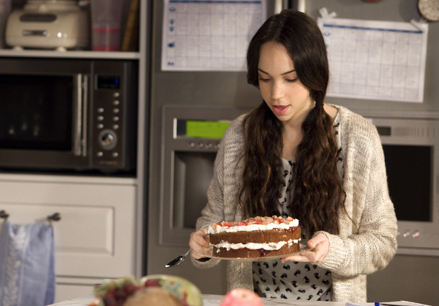 Imogen loses control and binge eats.
