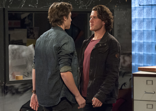 Robbo winds up Mason about Amber.