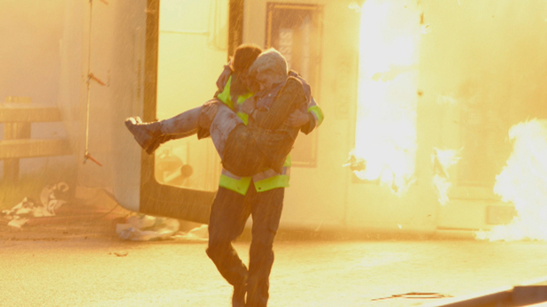 Iain rescues Anna in Casualty