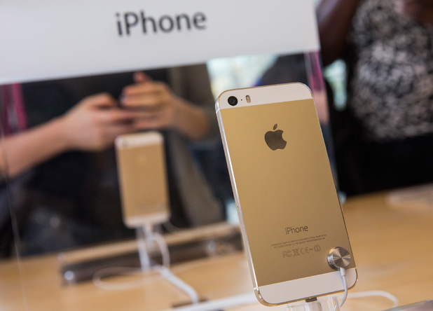 Gold iPhone 5S on sale in an Apple store in New York City