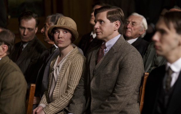 Daisy Lewis as Sarah Bunting and Allen Leech as Tom Branson in Downton Abbey series 4 episode 7