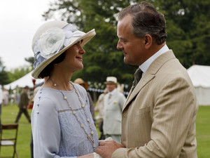Elizabeth McGovern as Lady Grantham and Hugh Bonneville as Lord Grantham in Downton Abbey episode 8