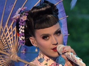 Katy Perry at AMAs 2013