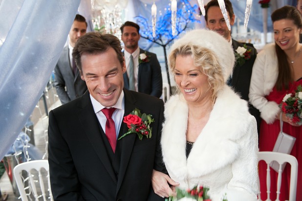 Fraser and Sandy prepare to exchange their vows