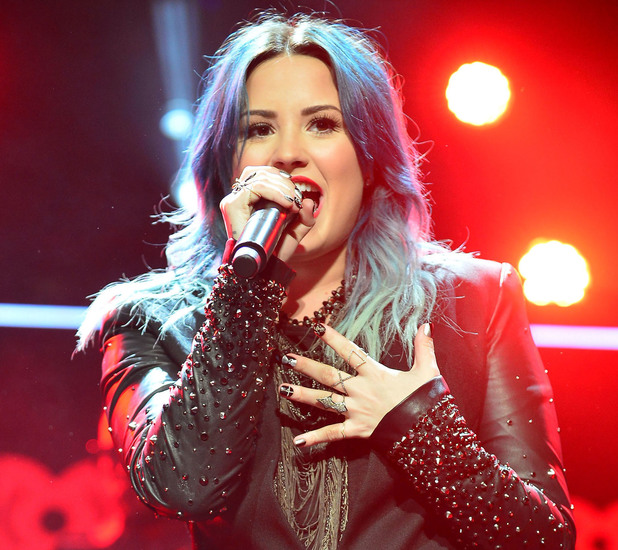 Y100's Jingle Ball 2013 presented by Jam Audio Collection at BB&T Center