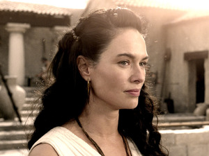 Lena Headey, Sullivan Stapleton in 300: Rise of an Empire.