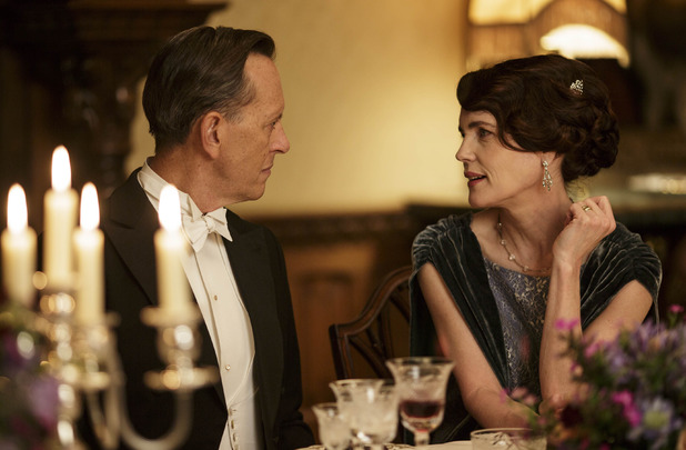 Richard E. Grant as Simon Bricker and Elizabeth McGovern as Cora in Downton Abbey S05E02