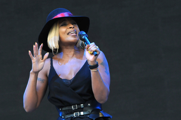 music-glastonbury-2015-day-one-mary-j-bl
