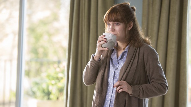 Katherine Parkinson in Humans S1E07