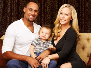 Kendra Wilkinson 'rushes baby son to hospital after collapse ...