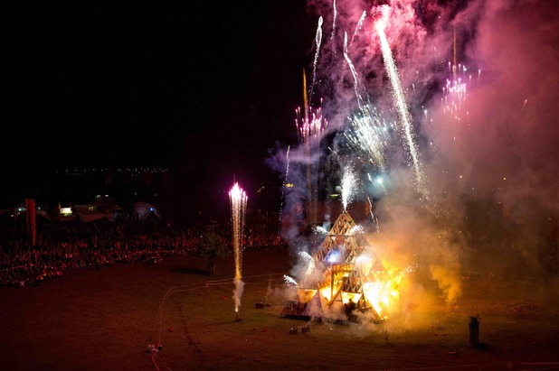 Glade Festival closes with Pyro-mid stage burning - pictures - Music ...