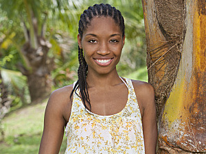 'Survivor' Angie Layton talks cuddling with Malcolm, challenges, more ...