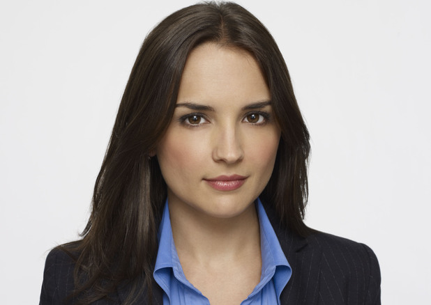 'Perception' Rachael Leigh Cook: 'We go further down the rabbit hole ...